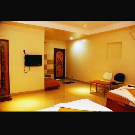 Hotel Apple Sai Residency Shirdi Zewnętrze zdjęcie